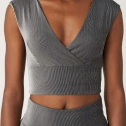 Enavant Active Senna Cropped Top Clothing