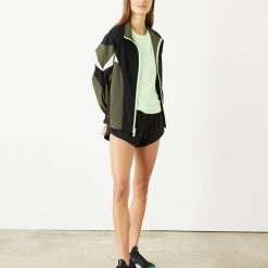All Access Stretch Lite Colorblock Jacket Clothing