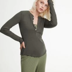 WSLY Clothing Rivington Ribbed Long Sleeve Henley Top