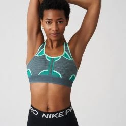 Clothing Nike Swoosh Ultrabreathe Bra