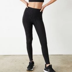 Twenty Montréal Clothing Crossover 3D Activewear Leggings
