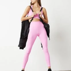 Shoreditch Ski Club Willow Short Puffer Clothing